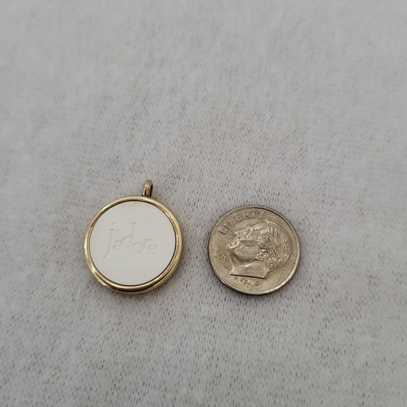 Dior Ja'dore NWOB Gold Tone Pendent With White Fragrance Stone 8mm - Picture 8 of 12